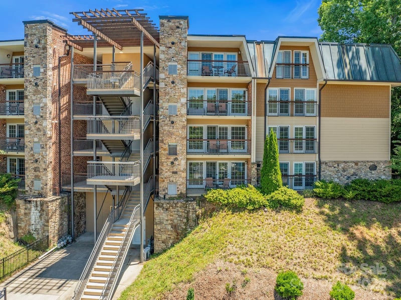 111 Bowling Park Rd #111, Asheville, NC 28803
