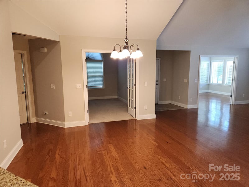 1 Mountain Meadow Cir, Weaverville, NC 28787