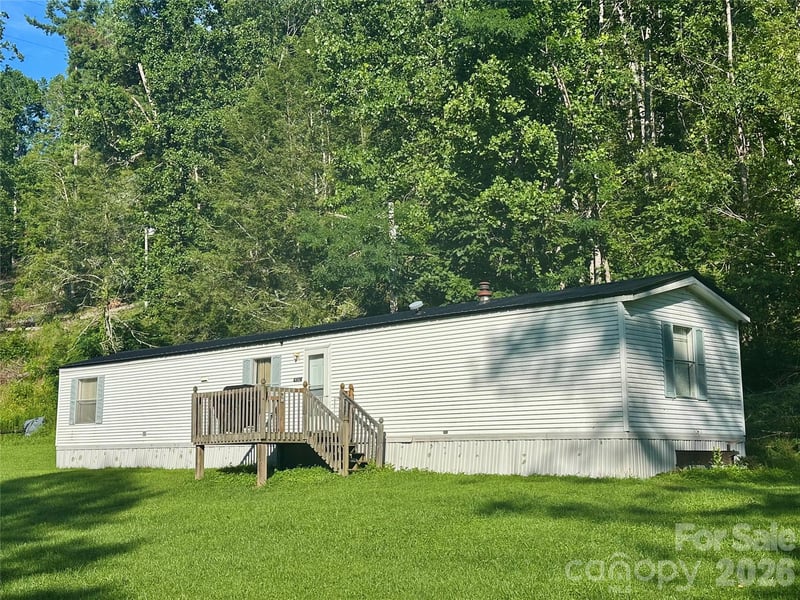 492 Chestnut Mountain Rd, Spruce Pine, NC 28777
