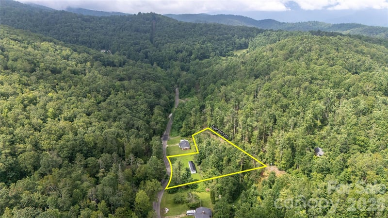492 Chestnut Mountain Rd, Spruce Pine, NC 28777