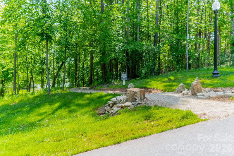 2A Ventosa Dr, Denver, NC 28037