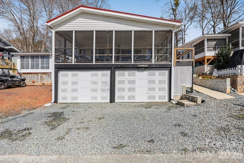 122 Maple St, New London, NC 28127