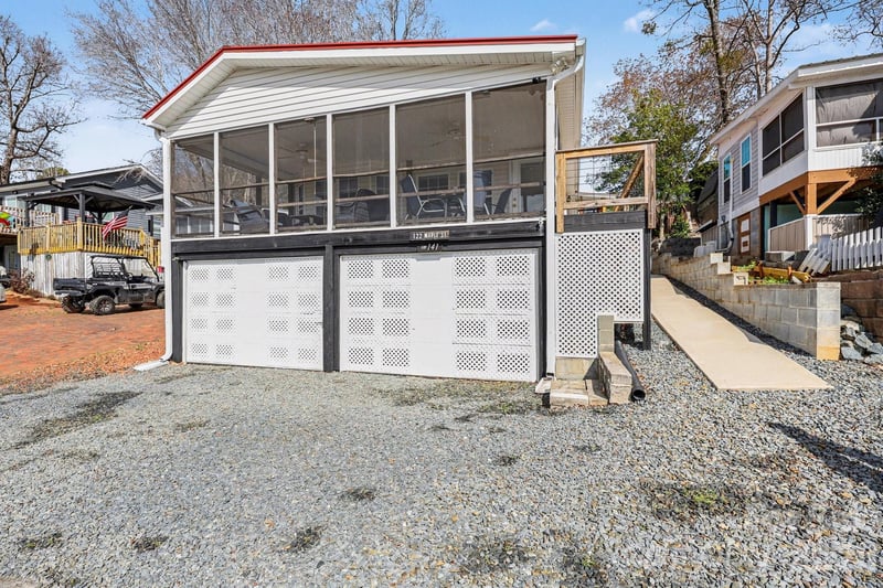 122 Maple St, New London, NC 28127