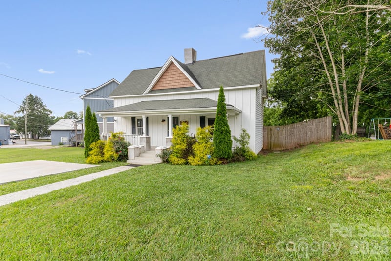 761 Main St, Canton, NC 28716