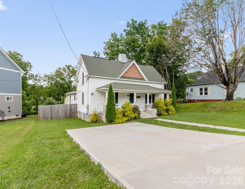 761 Main St, Canton, NC 28716