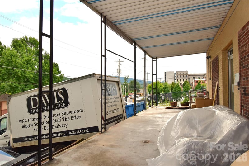 93 Main St, Waynesville, NC 28786