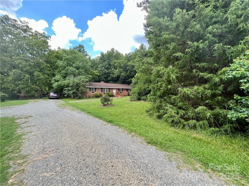 5419 Stevens Mill Rd, Matthews, NC 28104