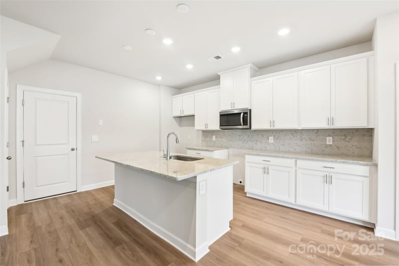 1429 Wildflower St, Newton, NC 28658