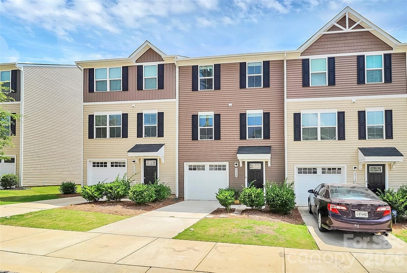 6320 Cutwater Cir, Charlotte, NC 28269