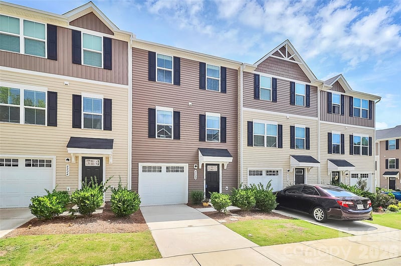 6320 Cutwater Cir, Charlotte, NC 28269