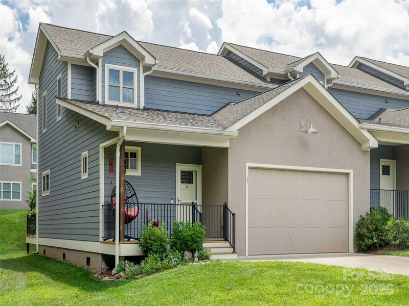 37 Thornes Ln, Asheville, NC 28805
