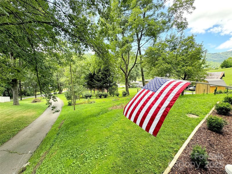 340 Mauney Cove Rd, Waynesville, NC 28786