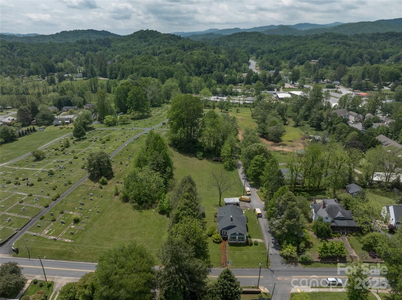 99999 Goodwin Ln, Brevard, NC 28712