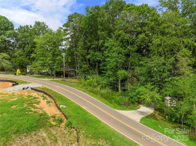 1349 Hickory Point Dr, Lexington, NC 27292