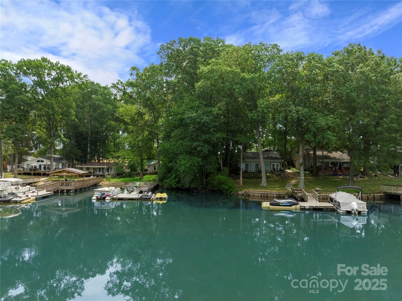 1349 Hickory Point Dr, Lexington, NC 27292