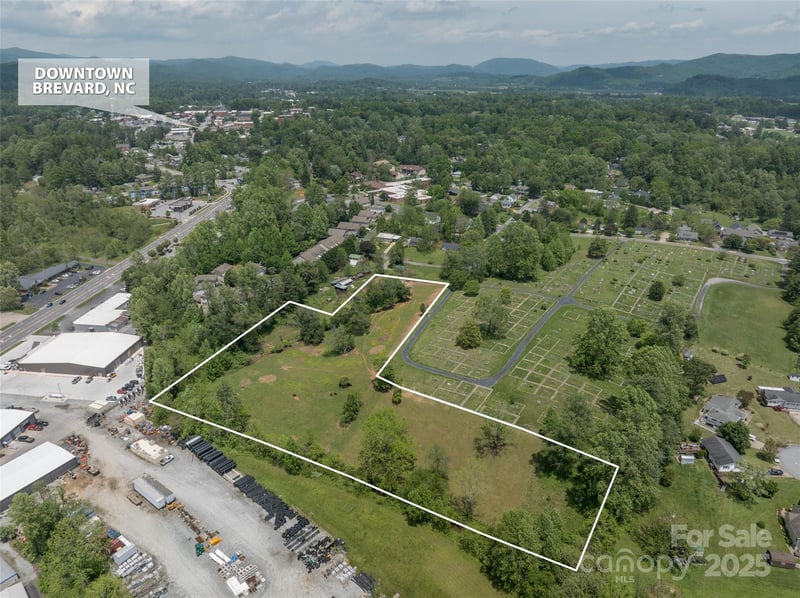 99999 Hamilton Dr, Brevard, NC 28712