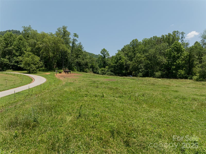 173 Avery Creek Rd, Arden, NC 28704