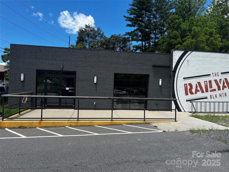 141 Ridgeway Blvd, Black Mountain, NC 28711