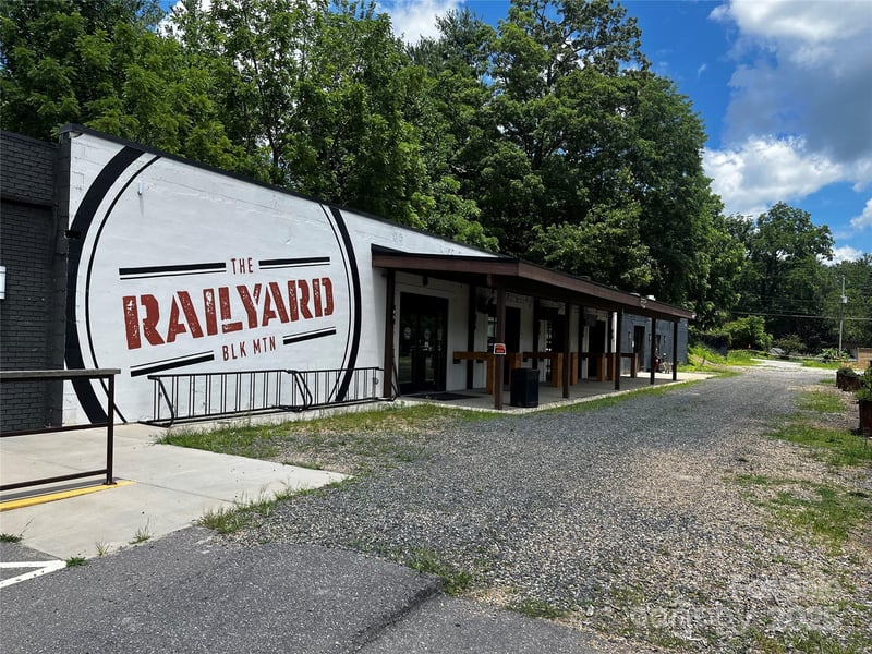 141 Ridgeway Blvd, Black Mountain, NC 28711