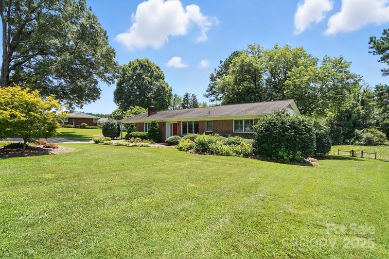 3427 Nc 16 Hw, Denver, NC 28037