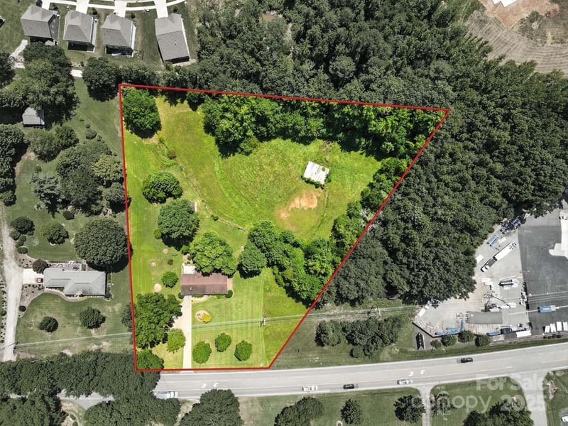 3427 Nc 16 Hw, Denver, NC 28037