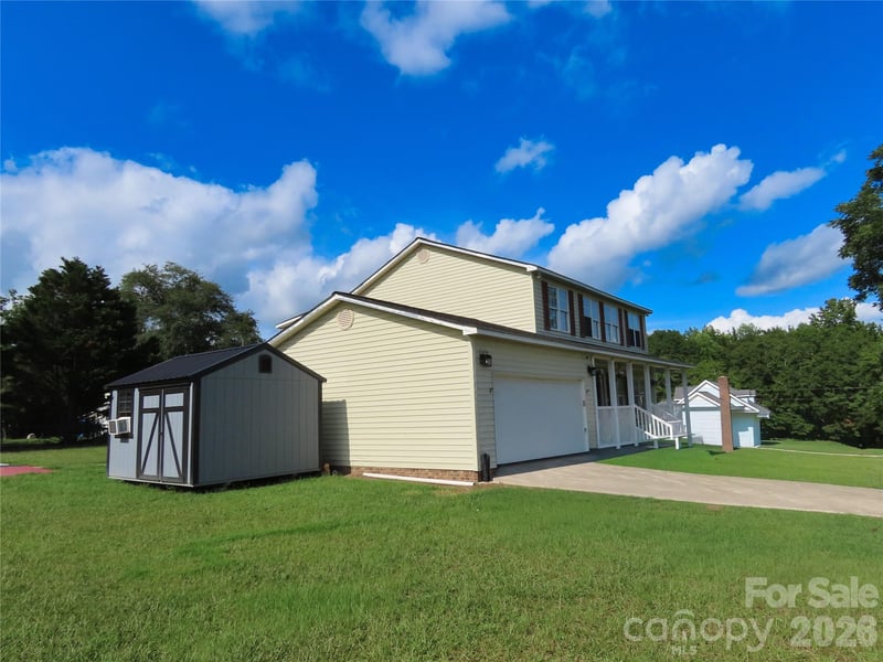 204 Rowland Ave, Heath Springs, SC 29058