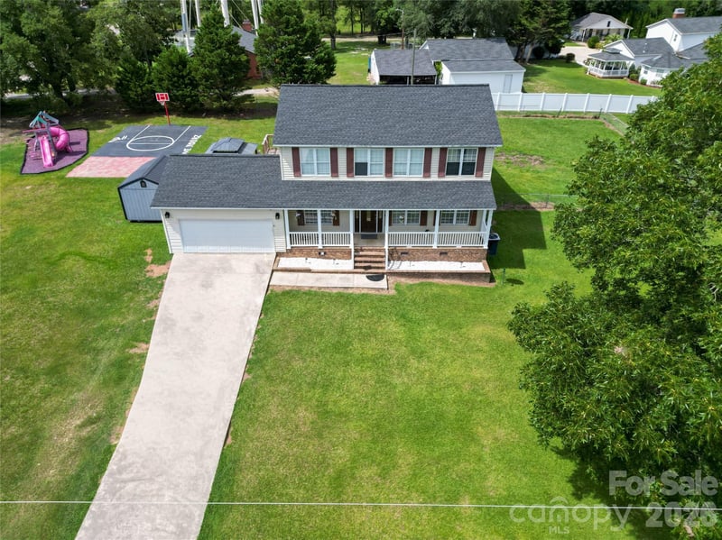 204 Rowland Ave, Heath Springs, SC 29058
