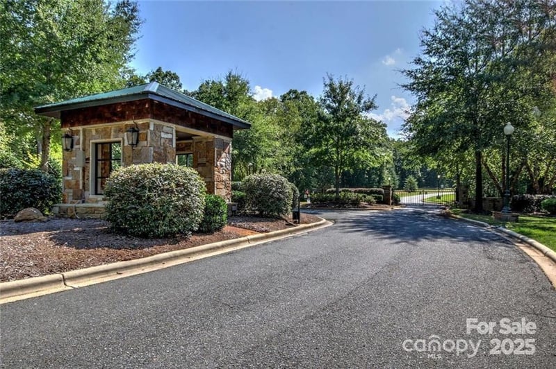350 Pinnacle Trl, Denton, NC 27239