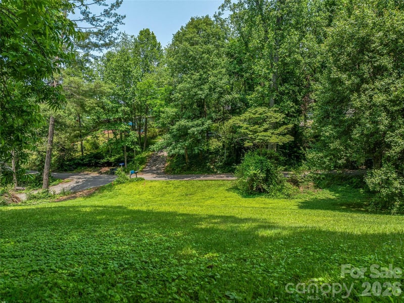 99999 Skyland Cir #2, Asheville, NC 28804