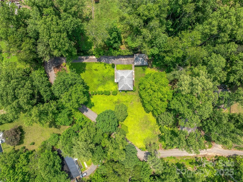 99999 Skyland Cir #2, Asheville, NC 28804