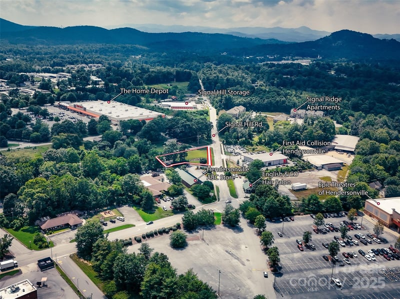 99999 Signal Hill Rd, Hendersonville, NC 28792