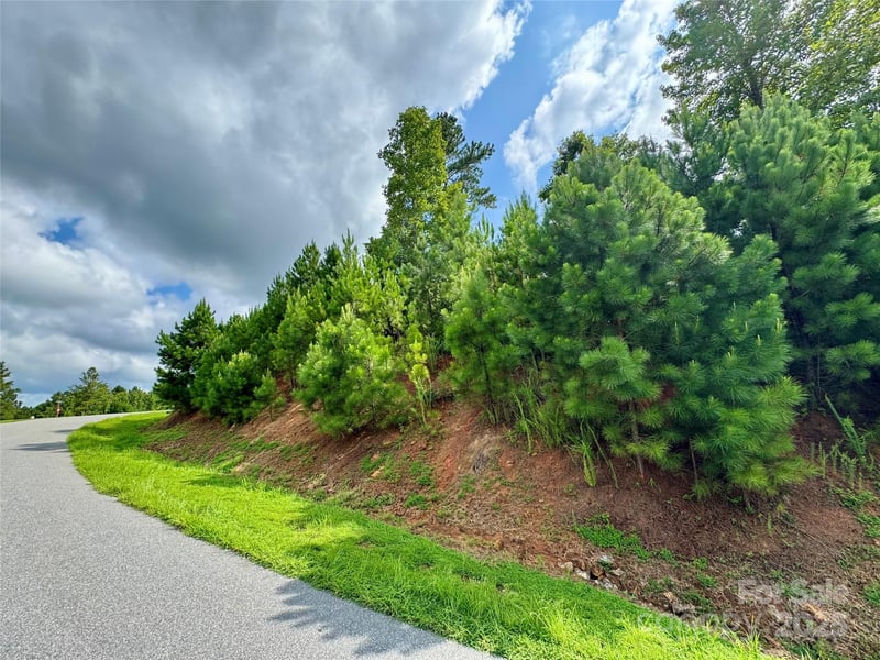 2039 Lake Vista Dr #38, Connelly Springs, NC 28612