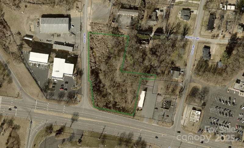721 9th St, Hickory, NC 28602