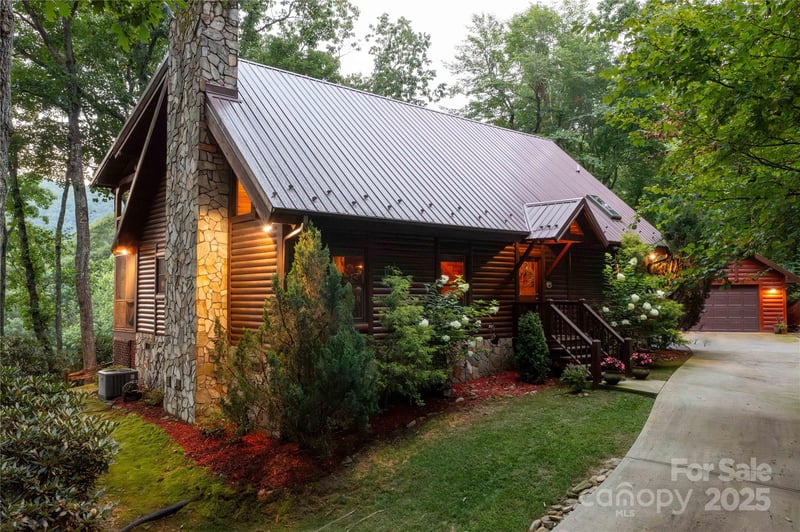 238 Falling Water Dr, Burnsville, NC 28714