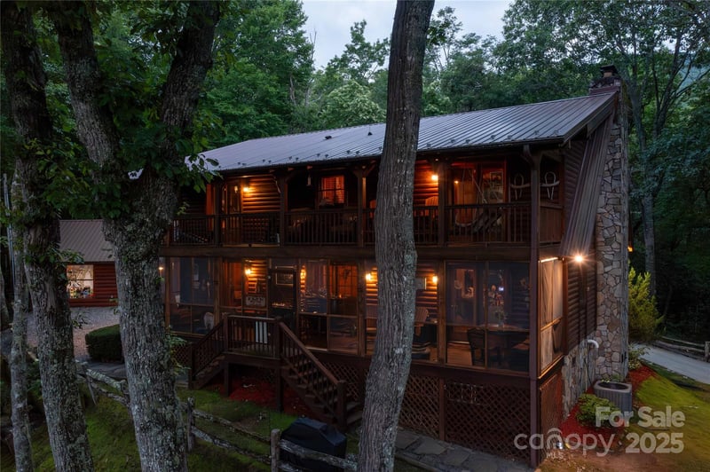 238 Falling Water Dr, Burnsville, NC 28714