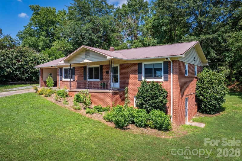 214 Howard St, Morganton, NC 28655
