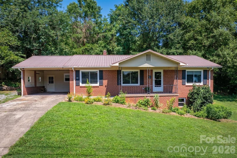 214 Howard St, Morganton, NC 28655