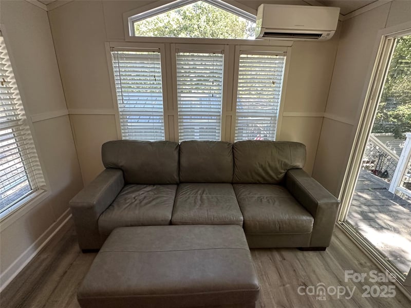 114 Meadowview Cir, New London, NC 28127