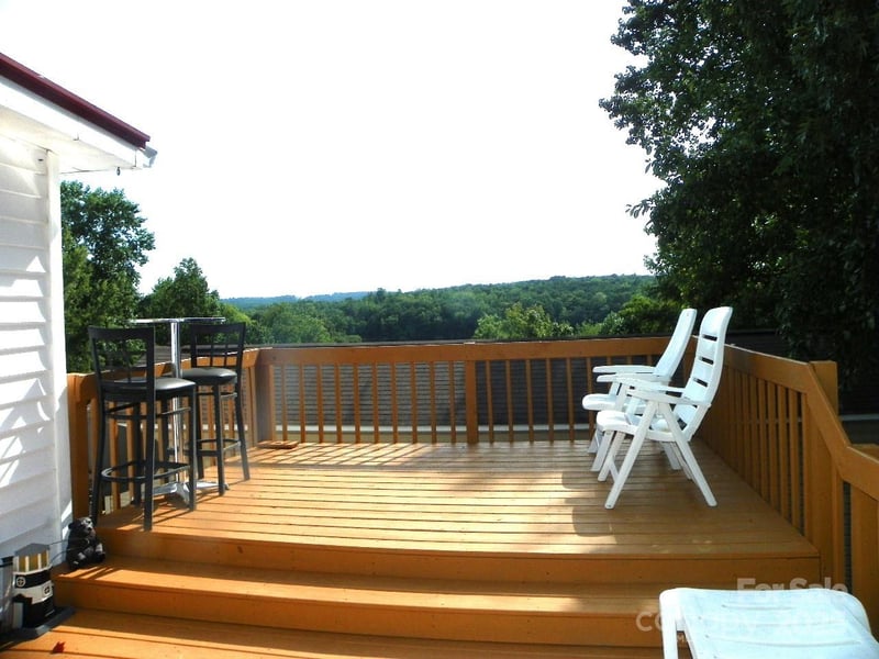 218 Cardinal Dr, New London, NC 28127