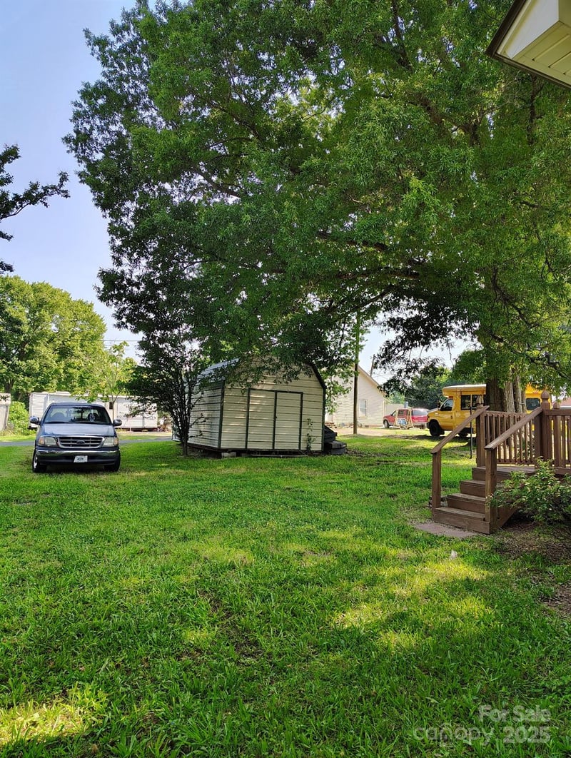 8504 Moores Chapel Rd, Charlotte, NC 28214