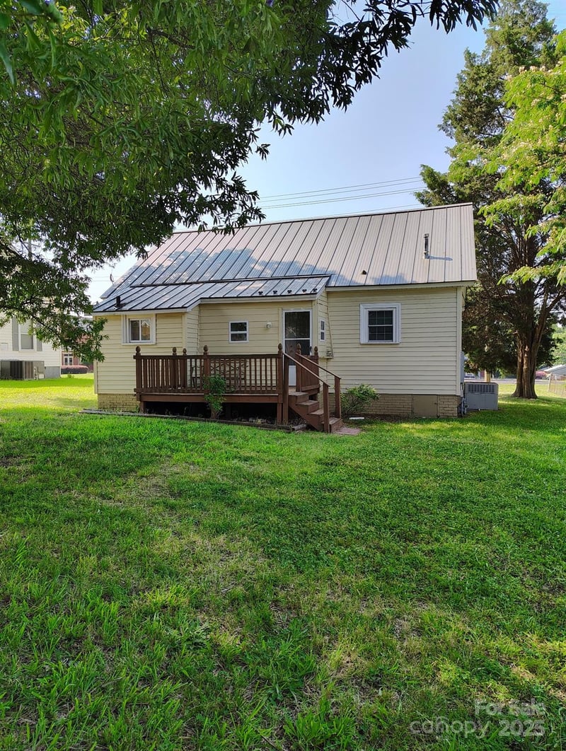 8504 Moores Chapel Rd, Charlotte, NC 28214