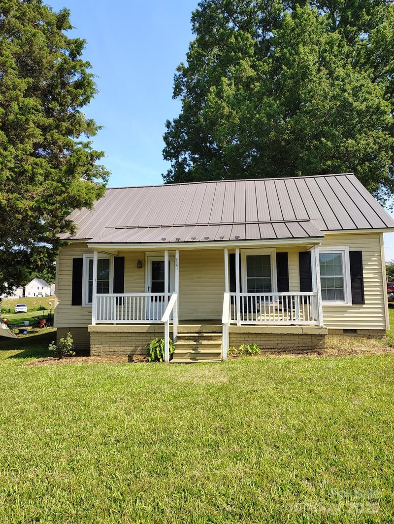 8504 Moores Chapel Rd, Charlotte, NC 28214