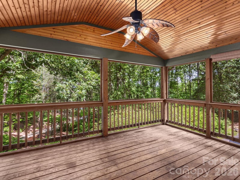 18 Wild Violet Ln, Arden, NC 28704