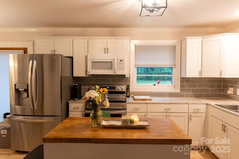 1700 Oakwood Ave, Kannapolis, NC 28081
