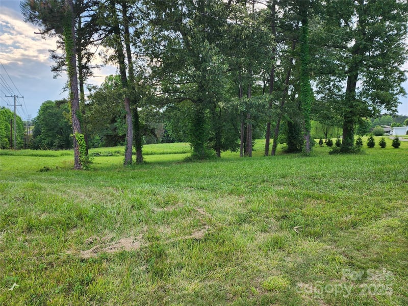 000 Us Highway 421 Hw, Wilkesboro, NC 28697