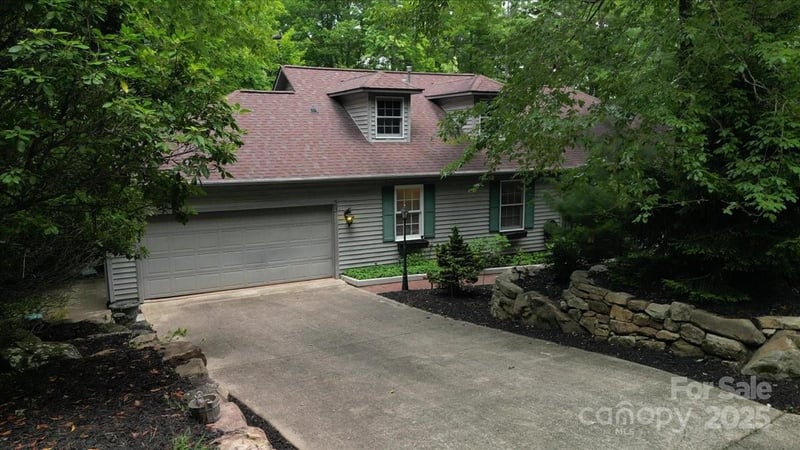 23 Dvga Ct, Brevard, NC 28712