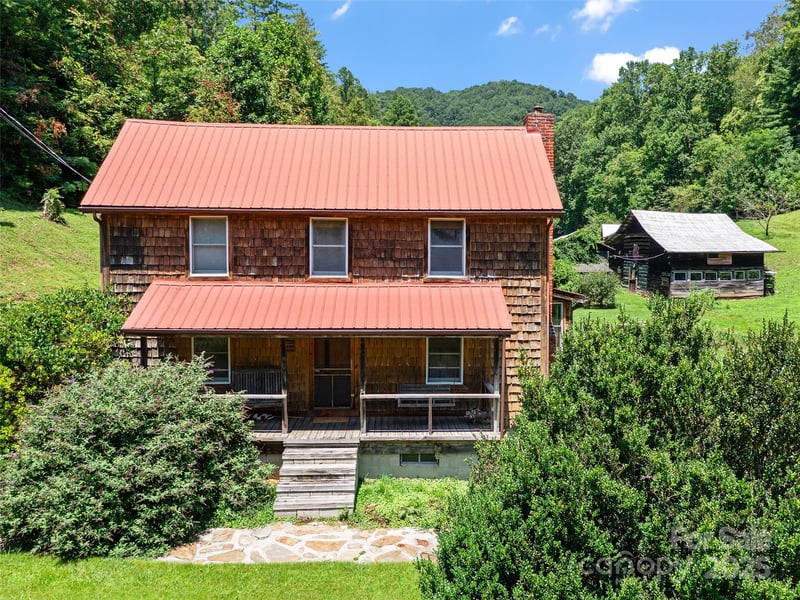 9065 Nc 63 Hw, Leicester, NC 28748