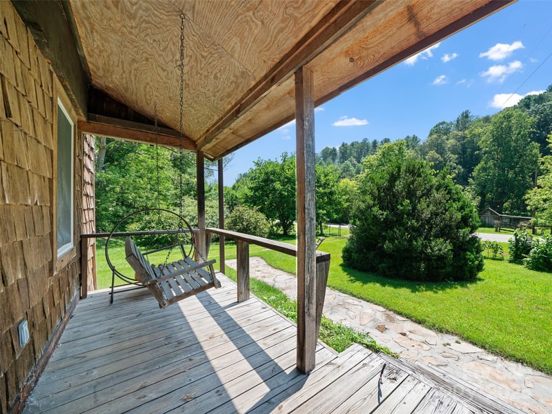 9065 Nc 63 Hw, Leicester, NC 28748