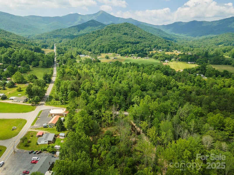 99999 Pisgah Hw, Candler, NC 28715
