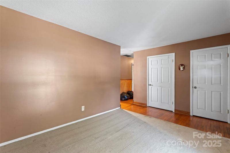 2515 Alleghany St, Charlotte, NC 28208